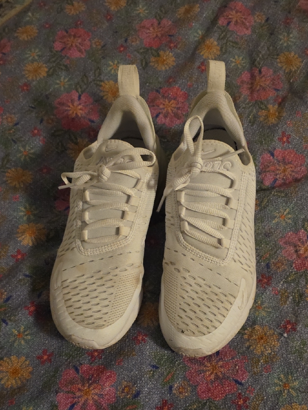 Nike Women's All-White Lightweight Athletic Sneakers